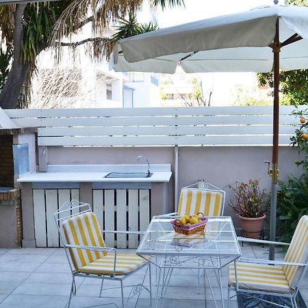 Kalamata Beach Maizonette Ground Floor And Semi-Basement With Yard Bagian luar foto
