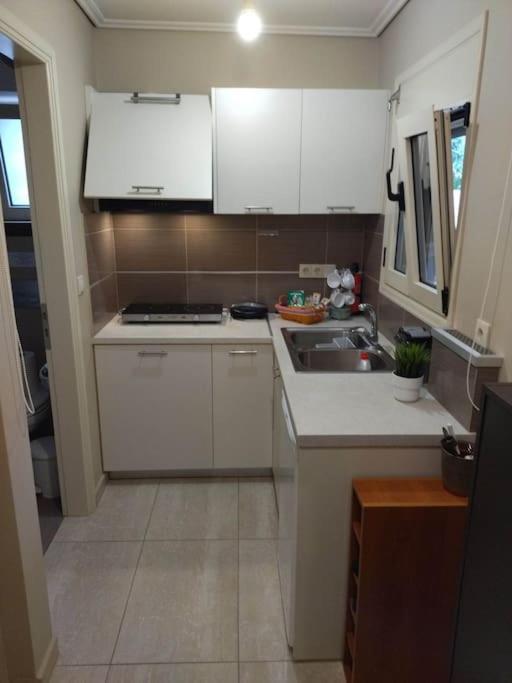 Kalamata Beach Maizonette Ground Floor And Semi-Basement With Yard Bagian luar foto