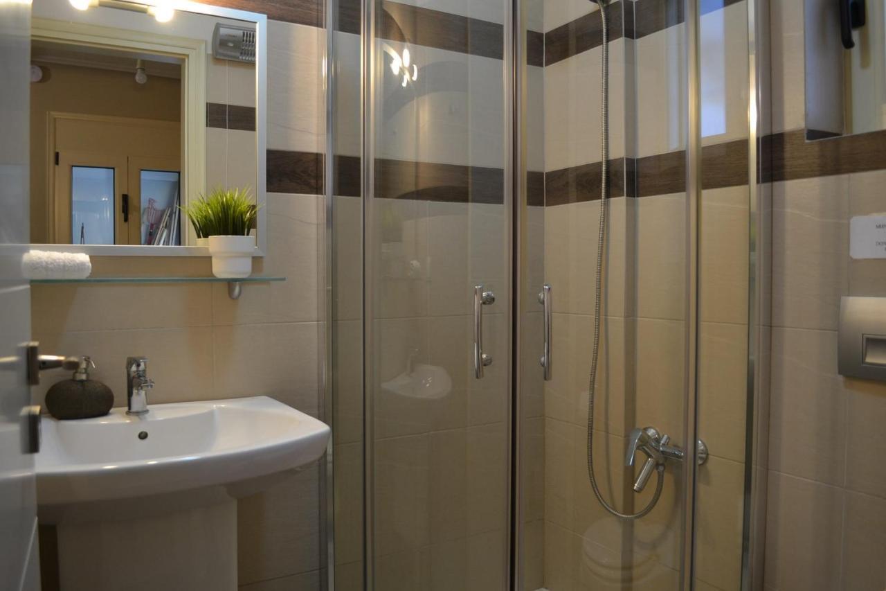 Kalamata Beach Maizonette Ground Floor And Semi-Basement With Yard Bagian luar foto